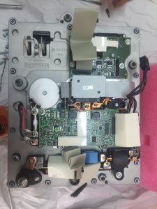Electrónica interior calculador gestion alta tensión