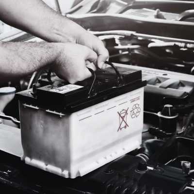 ¿Cuánto dura la batería de un coche y cómo hacer que te aguante más? Duración de la batería del coche y consejos para alargar su vida útil
