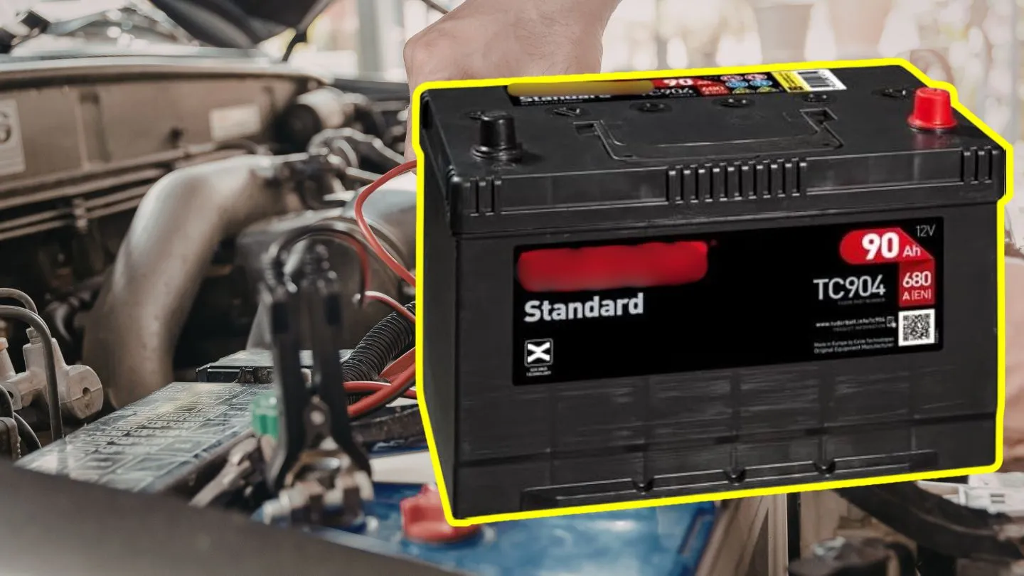 Batería de plomo ácido convencional instalada en coche sin sistema Start-Stop